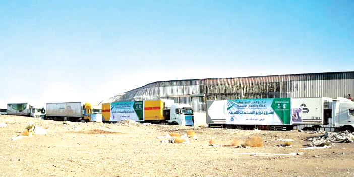  مركز الملك سلمان للإغاثة يرسل 47 شاحنة لإغاثة تعز