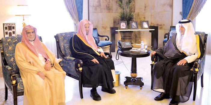 الأمير خالد الفيصل يستقبل النائب العام 