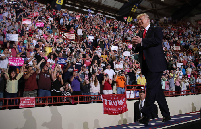 ترامب يحتفل بالـ 100 يوم