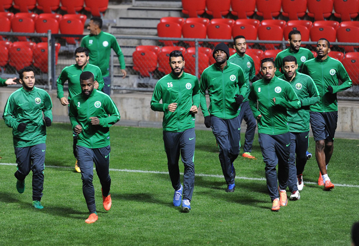 الأخضر يواصل الاستعداد لمواجهة أستراليا