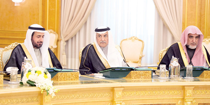   الوزير العساف خلال حضوره جلسة مجلس الوزراء
