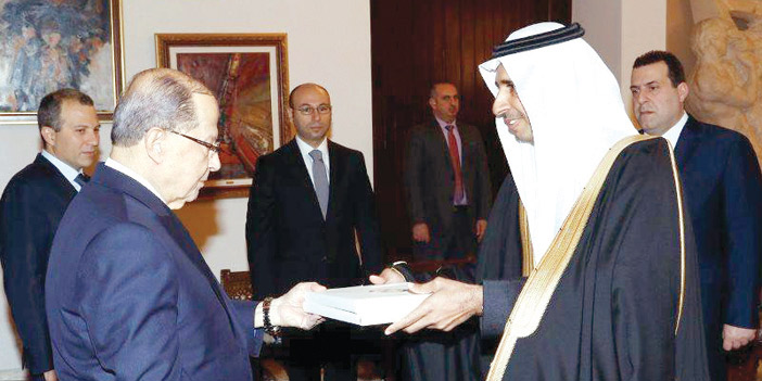  السفير اليعقوب يسلم أوراق اعتماده للرئيس ميشال عون