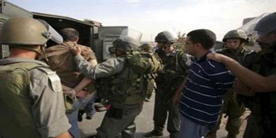 قوات الاحتلال تعتقل ثمانية فلسطينيين بينهم طفلان 