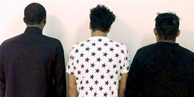 تحريات شرطة الرياض تطيح بسارق الاستراحة يرافقه شابان وفتاة بخلوة محرمة 