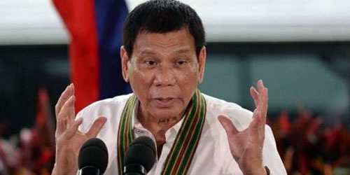رئيس الفلبين يحذر ممولي المتمردين الشيوعيين 
