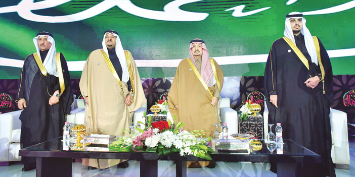  أمير منطقة الرياض خلال رعايته الحفل السنوي لجمعية «أعمال»