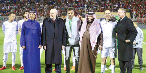   معالي رئيس هيئة الرياضه والسفير المصري تقدما الحضور