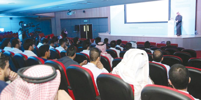  جانب من دورة الامتياز الأولى بجامعة القصيم