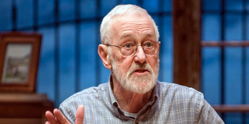 وفاة الممثل جون ماهوني عن 77 عاماً  