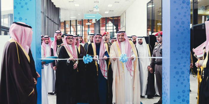  الأمير فيصل بن مشعل يقص شريط افتتاح المؤتمر الدولي للصيدلة المجتمعية