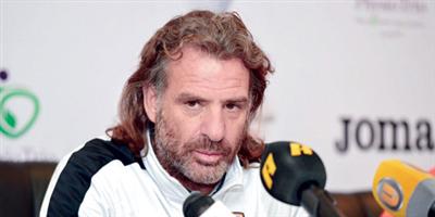 كارينيو: مواجهة المتصدر صعبة والشباب عانى من غياب نجومه 