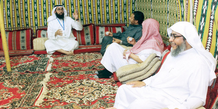   خيمة استقبال الأهالي