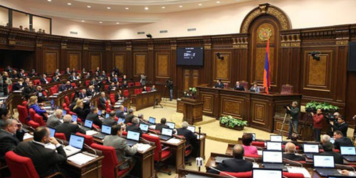 البرلمان الأرمني ينتخب رئيسًا جديدًا للبلاد 