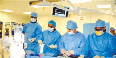 زراعة صمام ميترالي لمريض دون تدخل جراحي في مركز الأمير سلطان للقلب 