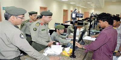 «الجوازات» تدعو المقيمين لتسجيل بصماتهم تفادياً للإيقاف 