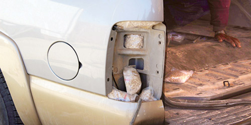  لقطات لعمليات كشف إخفاء المخدرات