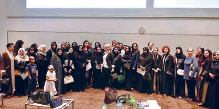 زوجات رؤساء البعثات الدبلوماسية يزرن جامعة الأميرة نورة 