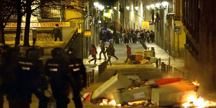 إصابة 10 من الشرطة بجروح وتوقيف ستة متظاهرين بإسبانيا 