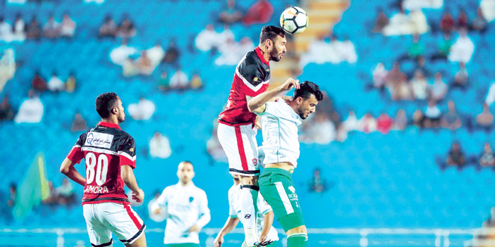  من لقاء الأهلي والرائد