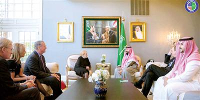 ولي العهد يلتقي عدداً من المسؤولين الأمريكيين السابقين 