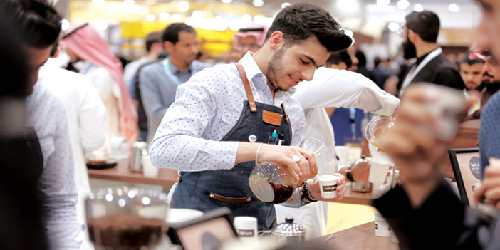  صورة سابقة خلال المعرض