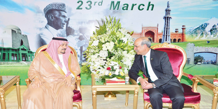  الأمير فيصل بن بندر خلال تشريفه حفل سفارة باكستان