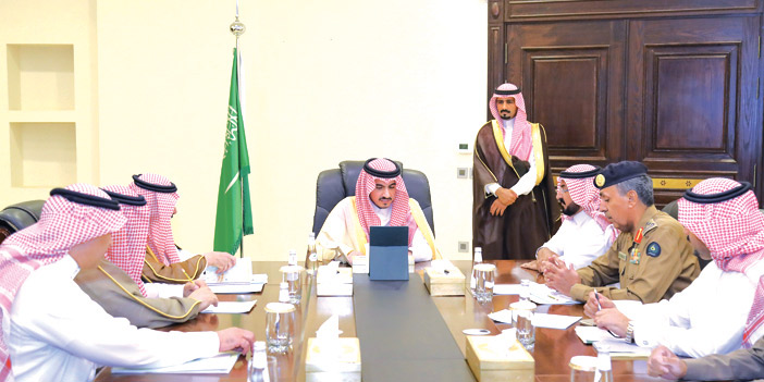  أمير منطقة الجوف خلال اللقاء