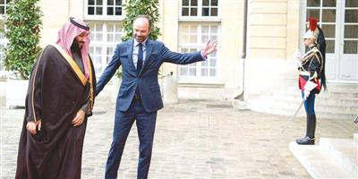 ولي العهد يبحث مع رئيس الوزراء الفرنسي فرص تطوير الشراكة الاقتصادية والاستثمارية والثقافية 