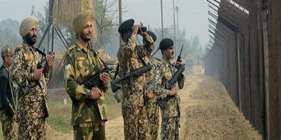الهند تعلن مقتل 2 من جنودها على الحدود في كشمير 