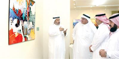 د. طلال أدهم يفتتح معرض فناني الطائف في فرع جمعية التشكيليين في مكة 