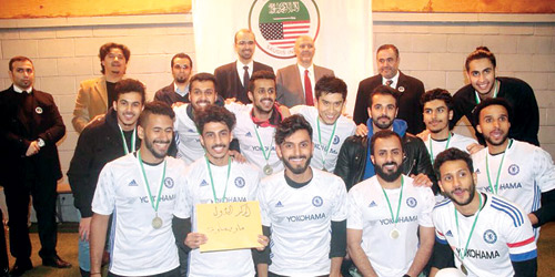 فريق جامعة ماري ماونت يحقق كأس سعوديون في أمريكا 