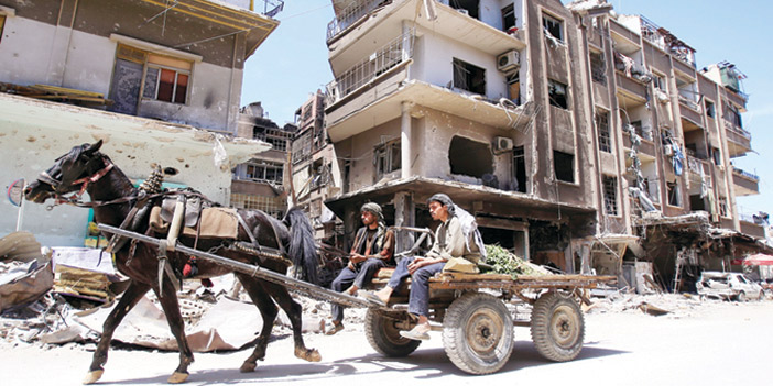  تعيش المدن السورية حياة بدائية جراء الدمار الذي لحقها من جرائم النظام