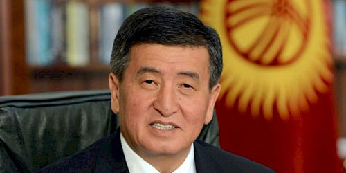 الرئيس القرغيزي يقيل الحكومة بعد سحب الثقة منها 