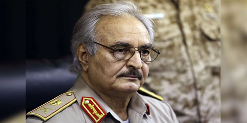 القائد العسكري الليبي حفتر يعود إلى بنغازي 