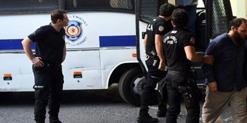 تركيا تعتقل عشرات على صلة بحركة كولن 