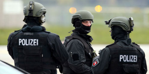 الشرطة الألمانية تداهم ملجأ للمهاجرين بعد اشتباكات 