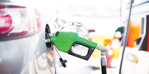 وزير البلديات يوافق على العمل بلائحة محطات الوقود ومراكز الخدمة «المعدّلة» 