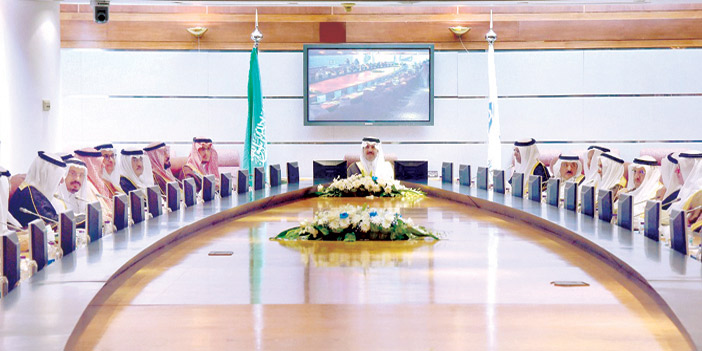  الأمير سعود بن نايف مترئساً الاجتماع