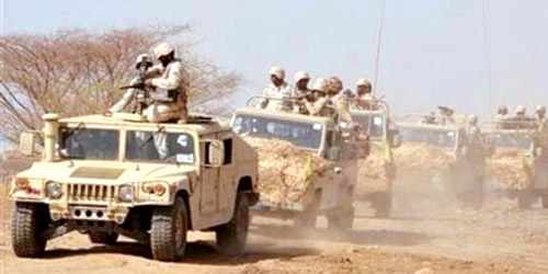  آليات الجيش اليمني تتقدَّم لدحر المتمردين الحوثيين