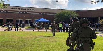 مقتل 10 أشخاص على الأقل بمدرسة في تكساس 