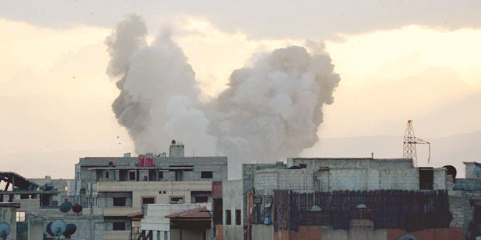  قوات النظام السوري تواصل قصفها لحي اليرموك الفلسطيني جنوب دمشق