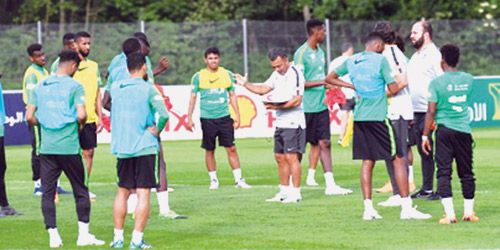  من تدريب المنتخب