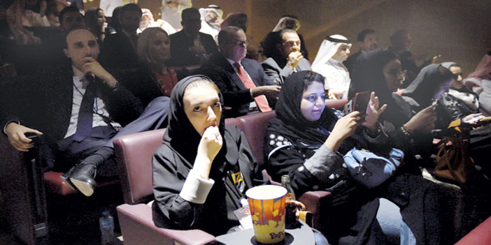  صالات السينما في السعودية تكتظ بالجمهور