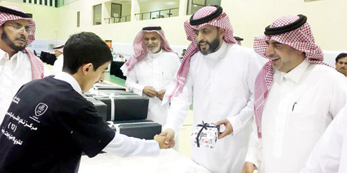  جانب من الحفل الختامي للمركز