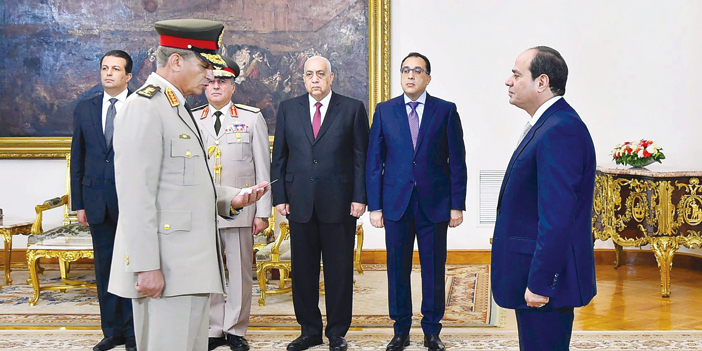  وزير الدفاع المصري يؤدي اليمين الدستورية أمام السيسي