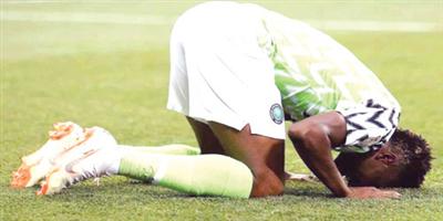 أحمد موسى يقود نيجيريا للفوز على أيسلندا 