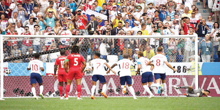  الانجليز مزقوا شباك بنما بسداسية