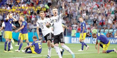 ألمانيا تعاقب عضوين في جهازها الفني بعد إشكال السويد 