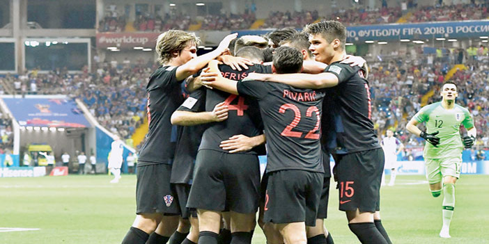 قبل لقاء الفريقين في دور الـ(16) 