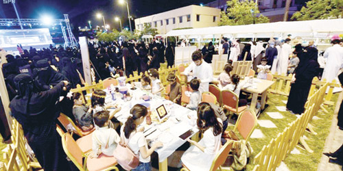  من فعاليات الهيئة بشارع الفن بأبها